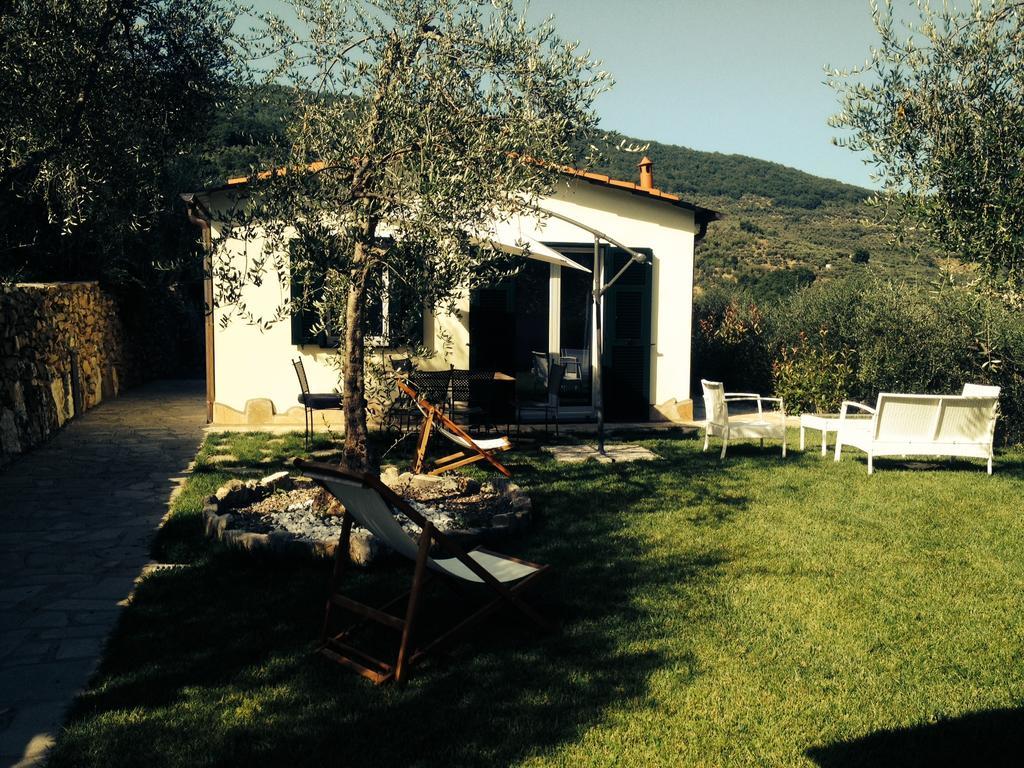 Casa Vacanze Gli Ulivi Borgomaro Rom bilde