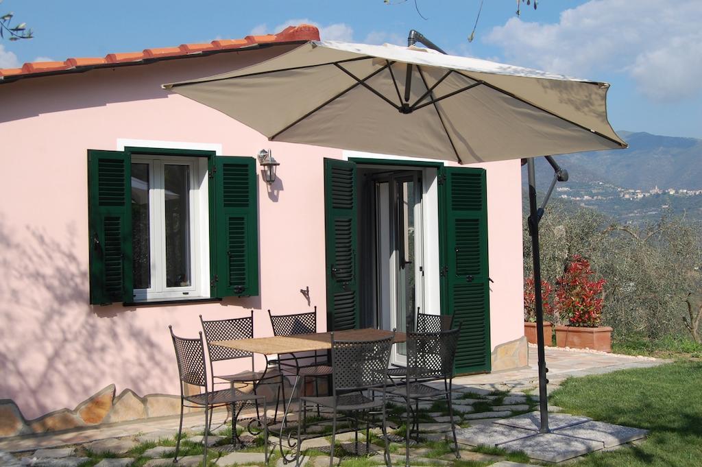 Casa Vacanze Gli Ulivi Borgomaro Rom bilde